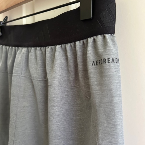 EUC like new Adidas Axis Aeroready Men's Black Athletic Shorts size S. - Picture 8 of 15